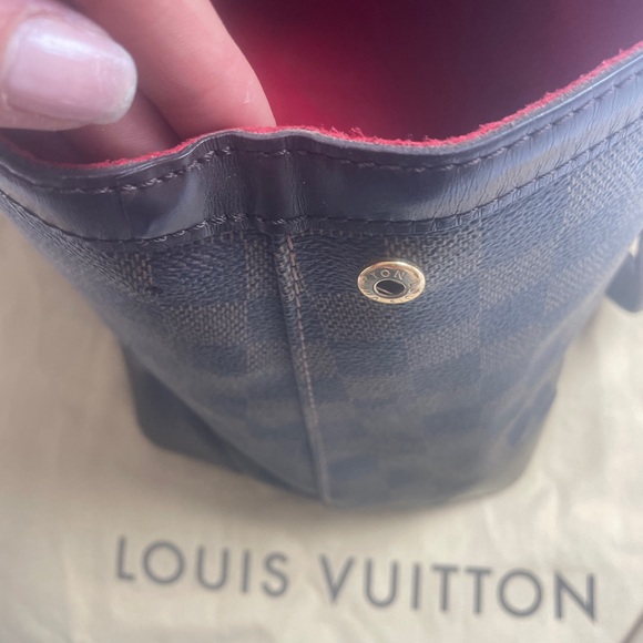 Louis Vuitton Hampstead PM - Picture 7 of 16